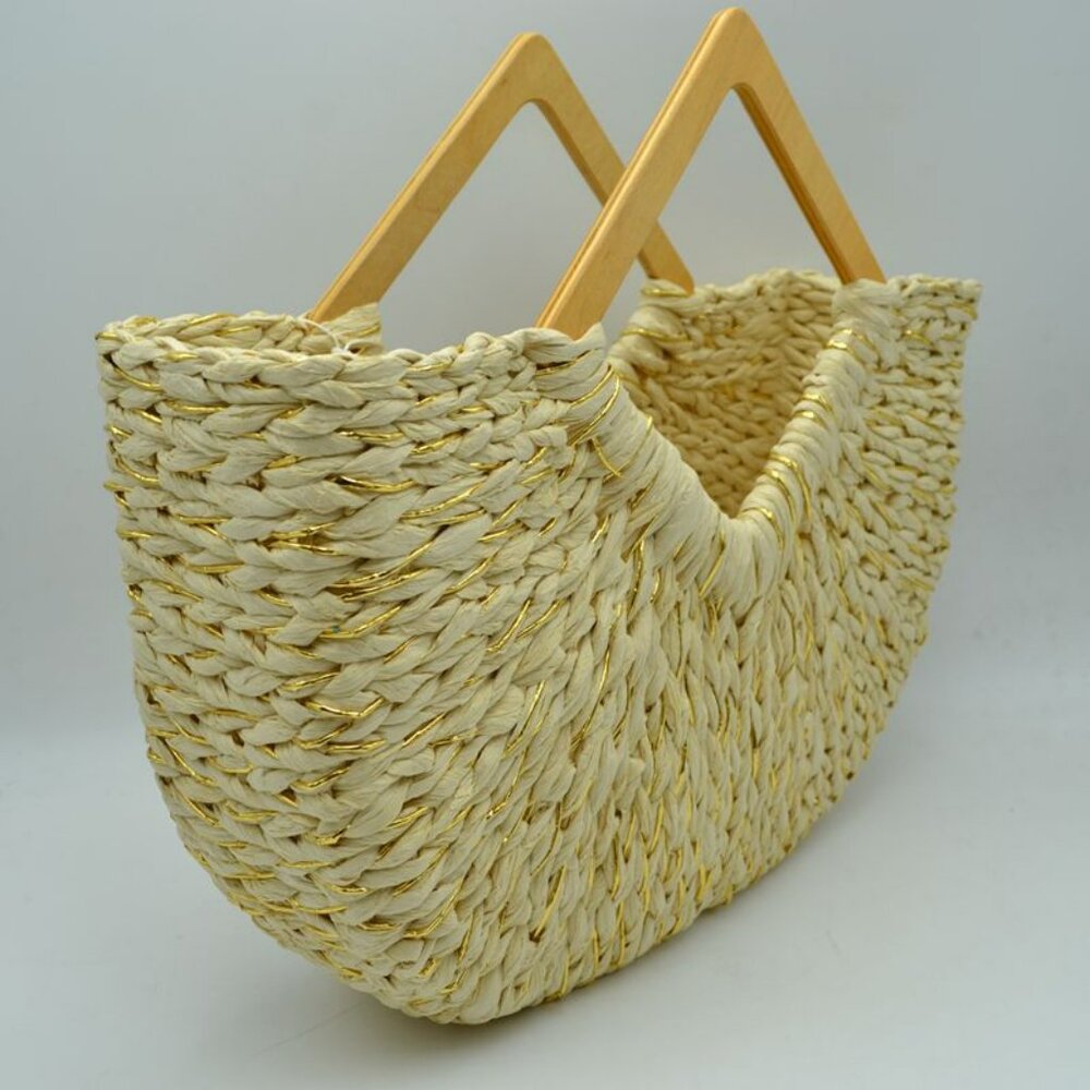 THE BADDEST SUMMER BAG! GRAB YOU 1...